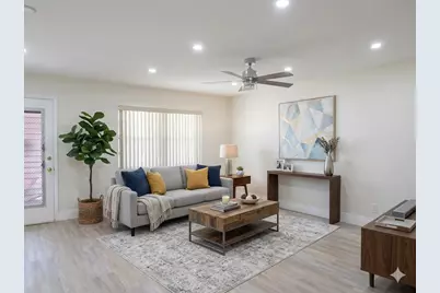 557 Burgundy L, Delray Beach, FL 33484 - Photo 2