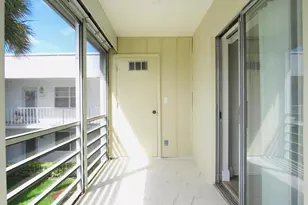 557 Burgundy L, Delray Beach, FL 33484 - Photo 6