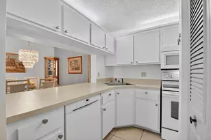 627 Sea Pine Way, Greenacres, FL 33415 - Photo 6