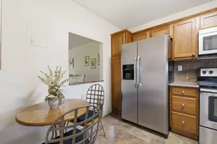 371 S Hollybrook Dr, Pembroke Pines, FL 33025 - Photo 2