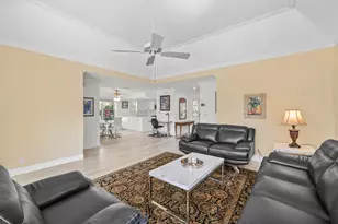 664 Forsyth St, Boca Raton, FL 33487 - Photo 14