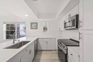 664 Forsyth St, Boca Raton, FL 33487 - Photo 8