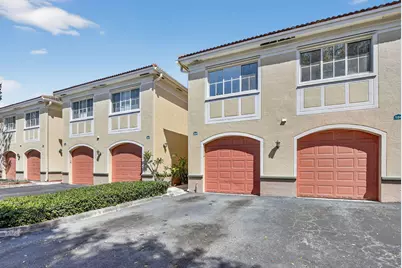 2486 Centergate Drive #204, Miramar, FL 33025 - Photo 2