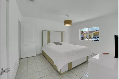 17255 NW 72nd Court, Hialeah, FL 33015 - Photo 28