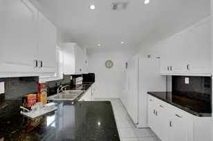 17255 NW 72nd Ct, Hialeah, FL 33015 - Photo 12