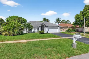 18304 181st Cir S, Boca Raton, FL 33498 - Photo 2