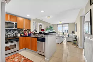 610 Clematis St, West Palm Beach, FL 33401 - Photo 2
