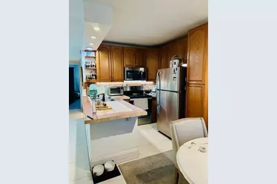 1150 NW 30th Court NW #203, Wilton Manors, FL 33311 - Photo 4