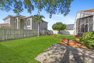 1352 E Fairfax Cir Circle E, Boynton Beach, FL 33436 - Photo 24