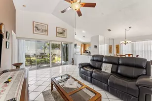 1352 E Fairfax Cir Circle E, Boynton Beach, FL 33436 - Photo 8