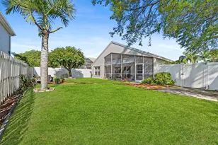 1352 E Fairfax Cir Circle E, Boynton Beach, FL 33436 - Photo 26