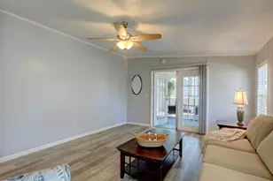 467 E Marlin Cir, Micco, FL 32976 - Photo 6