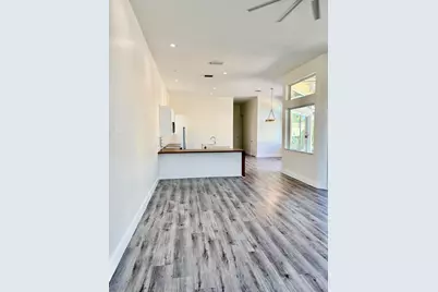 5865 NW 125th Avenue, Coral Springs, FL 33076 - Photo 2