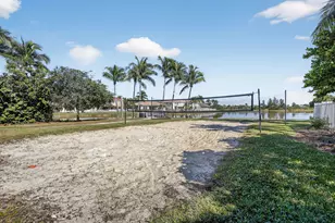 1294 NW 168th Ave, Pembroke Pines, FL 33028 - Photo 78