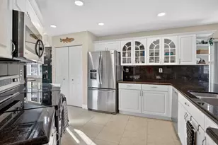 1294 NW 168th Ave, Pembroke Pines, FL 33028 - Photo 12