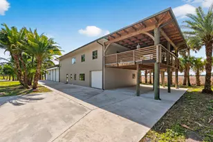 200 S Graves Rd, Fort Pierce, FL 34945 - Photo 14