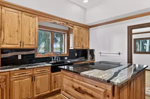 200 S Graves Rd, Fort Pierce, FL 34945 - Photo 22