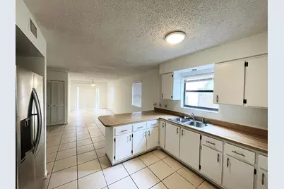 308 Hernando Street #A, Fort Pierce, FL 34949 - Photo 2