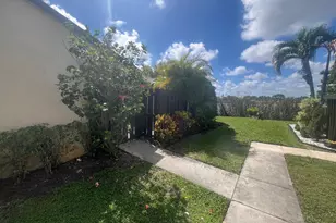 3502 Waterview Cir, Palm Springs, FL 33461 - Photo 1