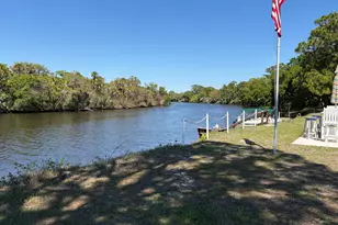 153 Camino Del Rio, Port Saint Lucie, FL 34952 - Photo 8