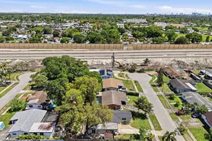 6271 Harding St, Hollywood, FL 33024 - Photo 38