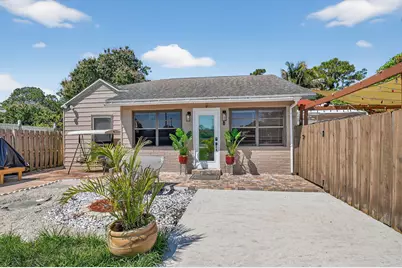 425 Broward Avenue, Greenacres, FL 33463 - Photo 1