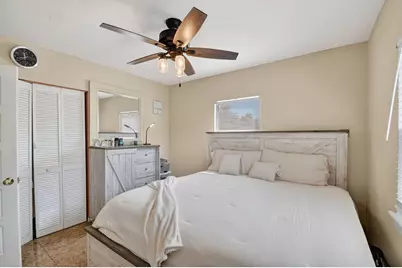 425 Broward Avenue, Greenacres, FL 33463 - Photo 18