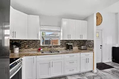 425 Broward Avenue, Greenacres, FL 33463 - Photo 16