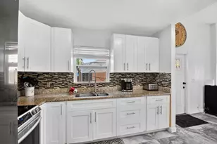 425 Broward Ave, Greenacres, FL 33463 - Photo 16