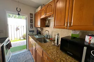 1130 NE 3rd Ave, Fort Lauderdale, FL 33304 - Photo 8