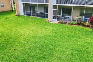 140 Lake Meryl Dr, West Palm Beach, FL 33411 - Photo 4