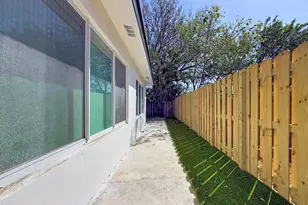 224 NE 23rd Ave, Pompano Beach, FL 33062 - Photo 20