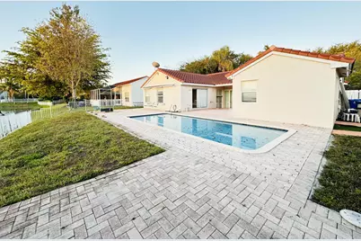 1761 SW 135th Way, Miramar, FL 33027 - Photo 2