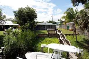 1467 SW Peninsula Ln, Palm City, FL 34990 - Photo 10