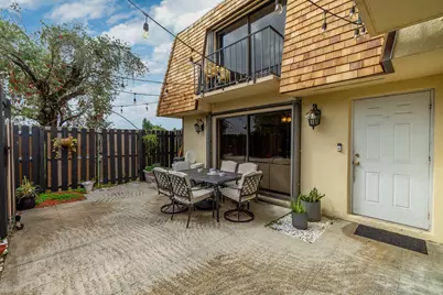 393 Lake Arbor Drive, Palm Springs, FL 33461 - Photo 4