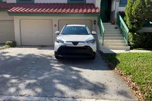 24 Lexington Ln W, Palm Beach Gardens, FL 33418 - Photo 4