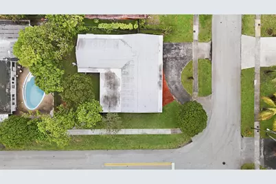 2301 NW 37th Avenue, Lauderdale Lakes, FL 33311 - Photo 18