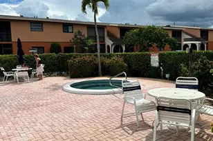 50 SE 12th St, Boca Raton, FL 33432 - Photo 12
