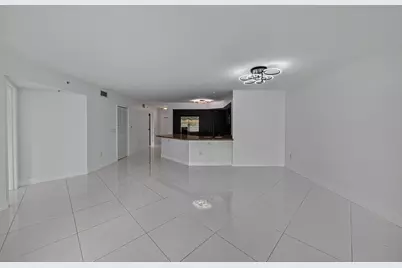 900 SE 2nd Street #201, Fort Lauderdale, FL 33301 - Photo 4