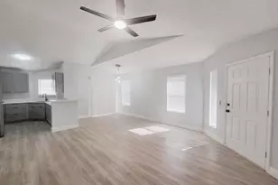 2819 Stoneway Ln, Fort Pierce, FL 34982 - Photo 4