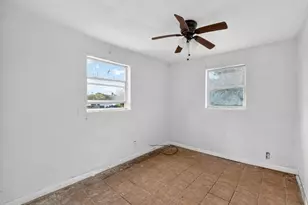 2765 NW 60th St, Miami, FL 33142 - Photo 16