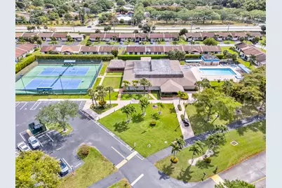 5190 Las Verdes Circle #315, Delray Beach, FL 33484 - Photo 2