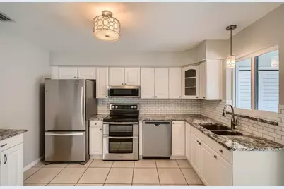 2602 NE 10th Terrace #B, Wilton Manors, FL 33334 - Photo 8