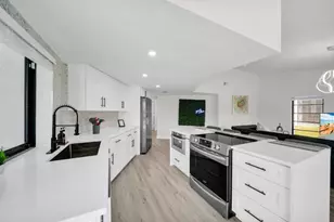 2723 SW 5th Ave, Cape Coral, FL 33914 - Photo 4