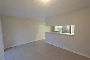 4403 Treehouse Ln, Tamarac, FL 33319 - Photo 6