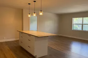 411 SE 8th Street SE, Deerfield Beach, FL 33441 - Photo 2