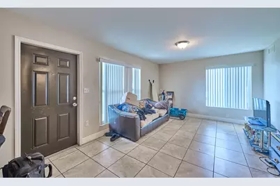 1990 NW 4th #1, Miami, FL 33136 - Photo 2