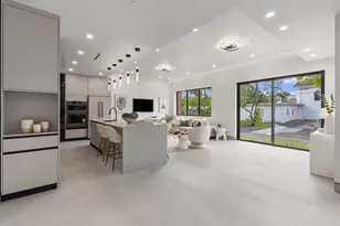 843 SW 14th Ct, Fort Lauderdale, FL 33315 - Photo 4