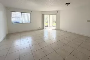 9977 Westview Dr, Coral Springs, FL 33076 - Photo 8