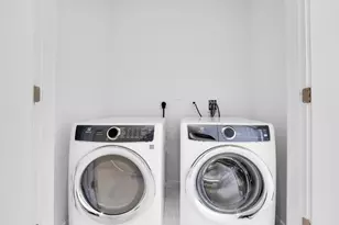 851 NE 1st Ave, Miami, FL 33132 - Photo 22